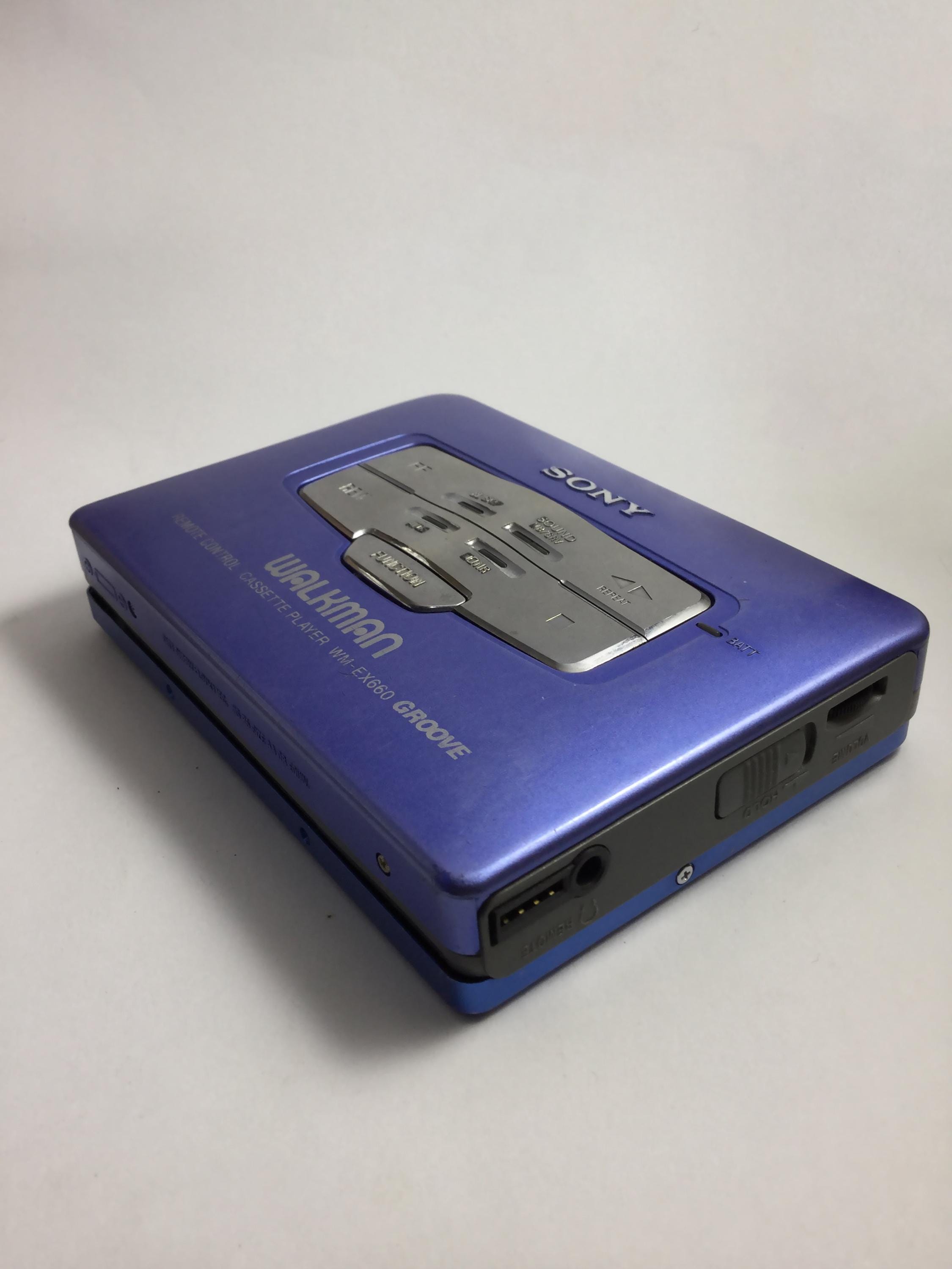 SONY CASSETTE PLAYER WALKMAN WM-EX777ブルー Super Rare Blue SONY WM-EX777 WALKMAN CASSETTE PLAYER+ LCD Remote