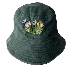 Hand-Embroidered Tulips SpringBucket Hat – Unique Sun Hat, Custom Floral Embroidery, Summer Accessory