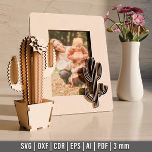 Lasergesneden fotolijst met decoratieve cactus SVG-bestand, verticale frames digitale sjabloon, interieurontwerp, lasergesneden bestand