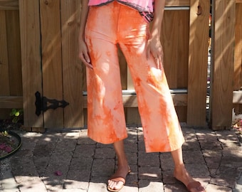 25" Waist 1970's Bell Bottoms / Tie Dye Orange Sherbet Lightweight Cotton Denim Jeans / High Waisted Boho Denim / Boho Denim Pants