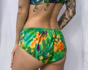 Calcinha de biquíni dos anos 60 / Estampa floral azul e verde / Maiô Teensy / Resort Wear / Maiô vintage / Swimmy dos anos 60