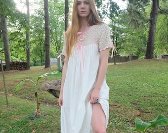Gorgeous Antique Nightgown / Pink Ribbons and Crochet Neckline Haute Hippie Dress / Festival / Very Old Nightwear / Edwardian Whites Dress