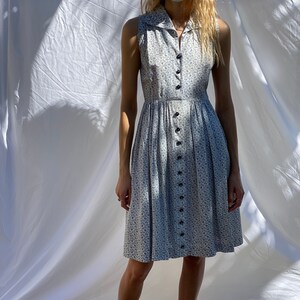 1950s Floral Dress / Full Shirt Dress / Rhinestone Buttons / 50s Floral Blue / Sleeveless Summer Party Dress / Wedding Guest Dress
