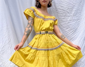 Vintage Patio Dress / Western Yellow Ric Rac Trim Dress / 50's Dress / Full Skirt Square Dance Dress / Country Western Nashville Dress