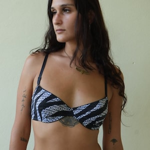 y2k Dolce and Gabbana Bra / Black and White D&G Bra / Vintage Lingerie / Size 36 Bra