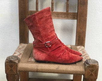 Size 5 / Red Suede Boots / Shorties / Southwest Boots / Slouchy Eighties Boots / Red Leather Short Boots