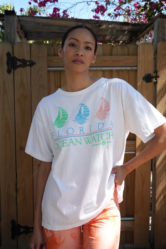90's Vintage Florida Ocean Watch Tshirt / 90's Cot