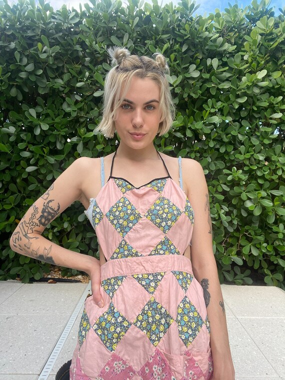 Vintage Quilt Apron / 1960s Cotton Wrap Dress / Long … Gem