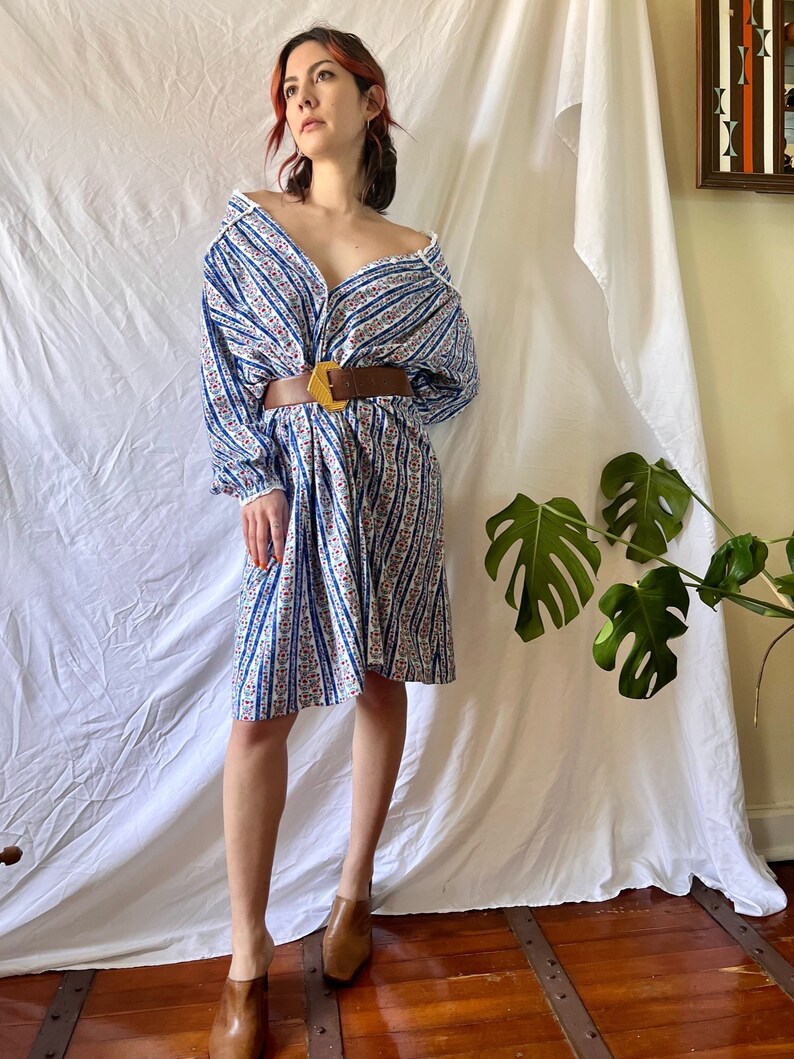 Vintage Flannel Dress / Granny Nightgown / Tunic Shift / Shirt Dress / Floral Night Dress / Nightgown Tunic image 4
