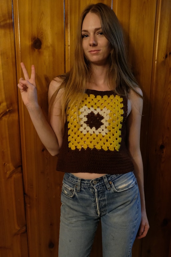 Groovy 70's Knit Sweater Vest / Iconic Granny Squa