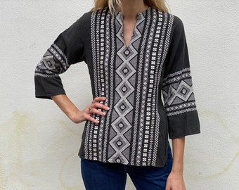 70s Embroidered Blouse / Guatemalan Cotton Black Tunic Blouse with White Embroidery / Seventies Casual Wear / Haute Hippie Boho Blouse