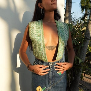 Vintage Hippie Vest / 1970's Indian Cotton Gold Stamped Waist Coat / Crop Top / Mint Green Haute Hippie Waist Coat / Bohemian image 2