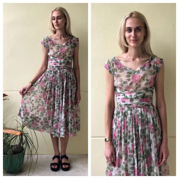 1950's Dress / Floral Rose Print Nylon Dress / Se… - image 1