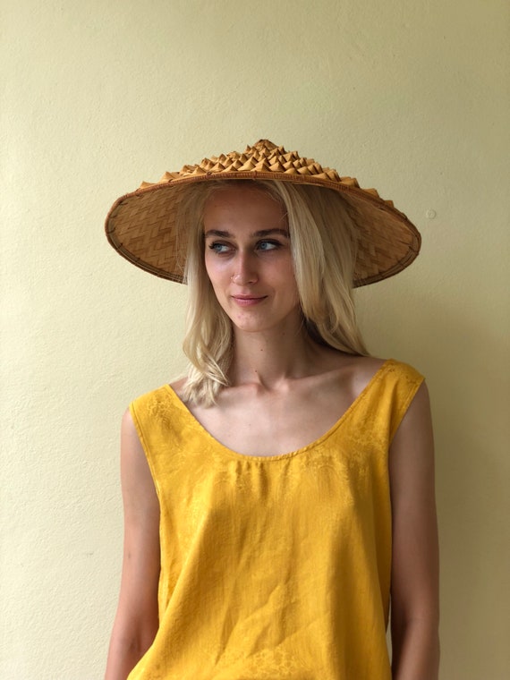 The ULTIMATE wide-brimmed vacation novelty tiki HA