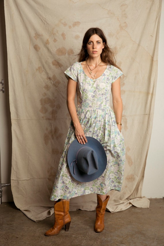 Open Back Vintage Dress / 1980's Garden Party Dres