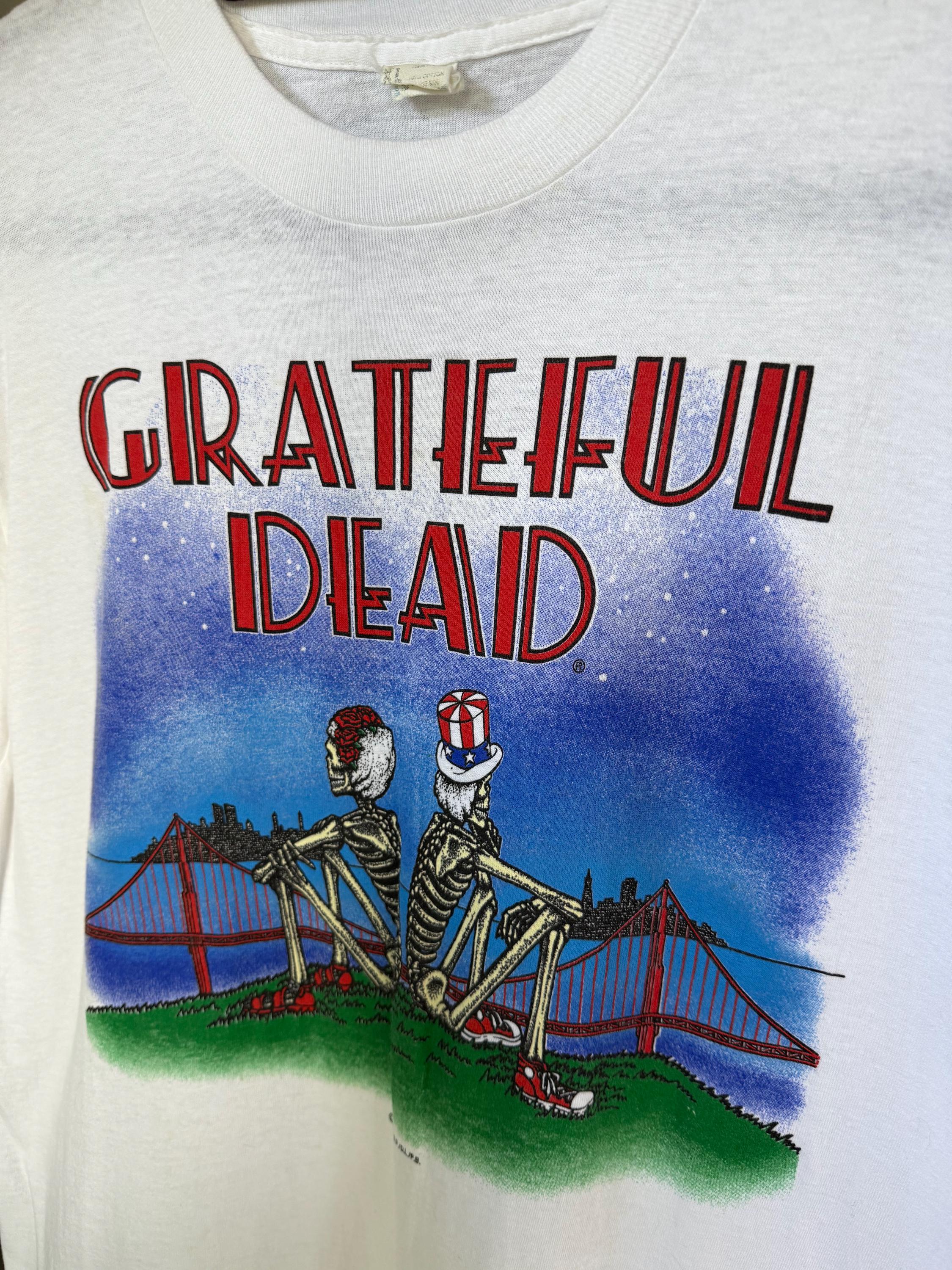 Grateful Dead 1981 Tシャツ ビンテージ　　鬼フェード　　 B 1981 Grateful Dead Band Tshirt / Golden Gate Bridge Rock Tee
