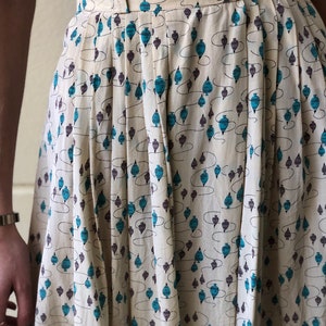 1950's Skirt / Novelty Vase Midi Skirt / Novelty Print Summertime Skirt / Picnic Skirt / Garden Party Skirt / Retro Print Skirt image 2