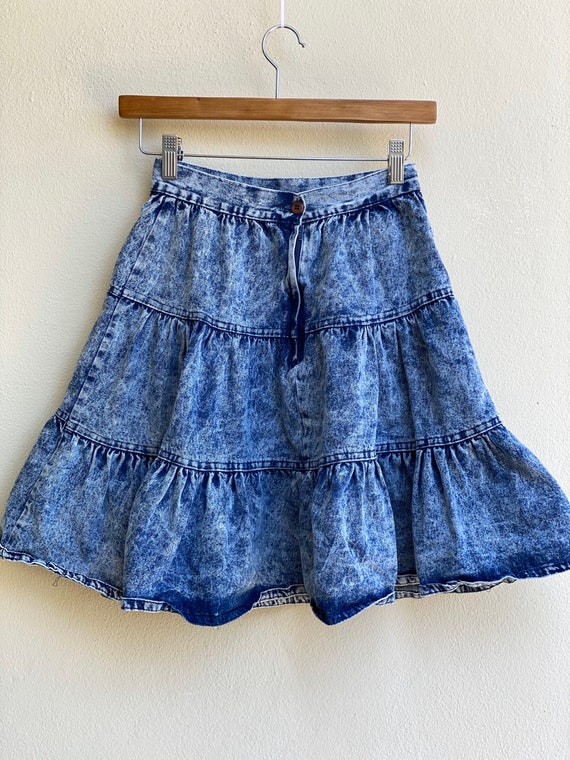 1980s Acid Wash Denim Skirt / High Waisted Tiered