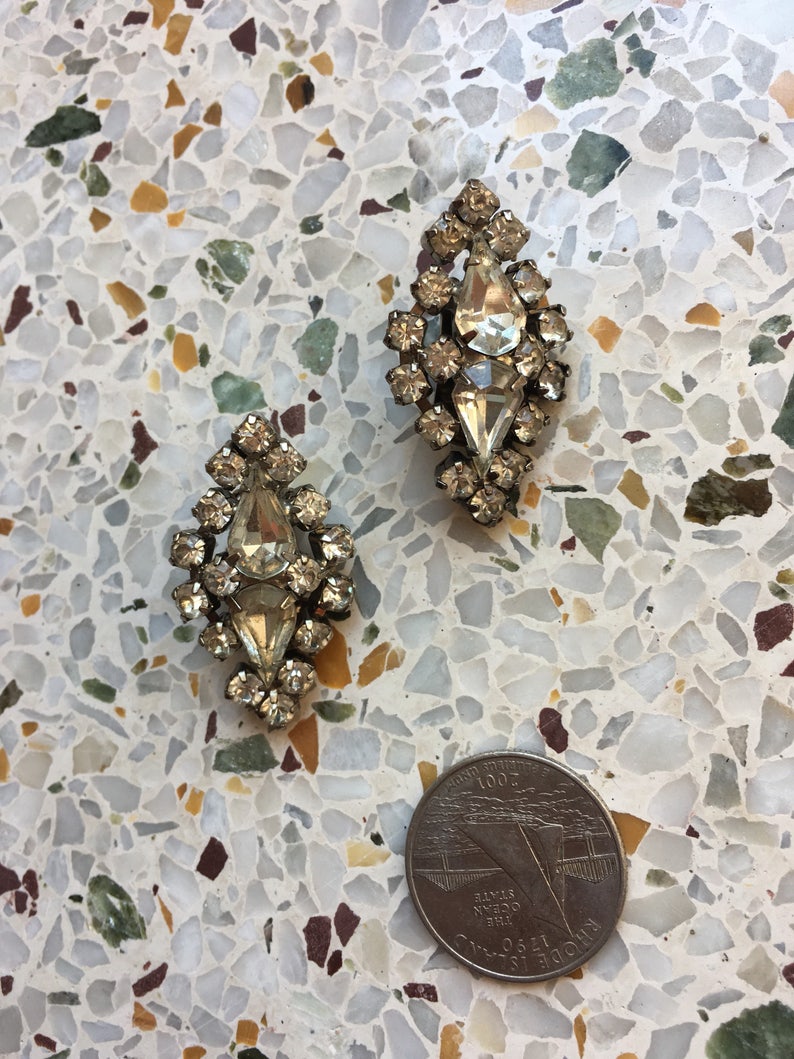 1950's Rhinestone Earrings / Teardrop Crystal Clip On Earrings Wonderful Holiday Party Jewelry / New Years Eve / Christmas Present /Art Deco image 10