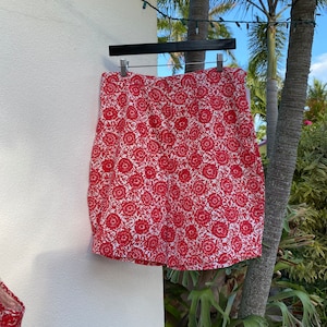 1960&#39;s Shorts / Volup 1950&#39;s Cotton Shorts / High Waisted Red and White Floral Cotton Shorts / Play Suit Hot Pants / VLV Viva Las Vegas