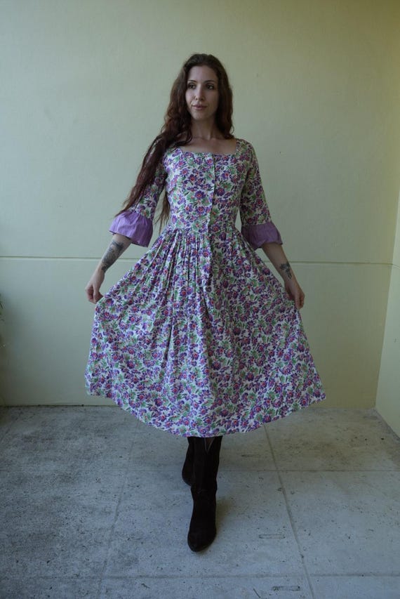 vintage style cotton dresses Romantic Dress / Floral Dress With Frilly Sleeves / Garden Party Gatsby Dress / Late 30's to 50's Feedsack Cotton only small numbers are Sweep train prom dress Sleeve style:Full Sleeves Women's Scenic Toile Silk Prairie dress