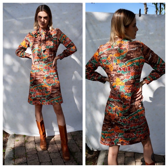 1960's Novelty Printed Mini Dress with Attached T… - image 2