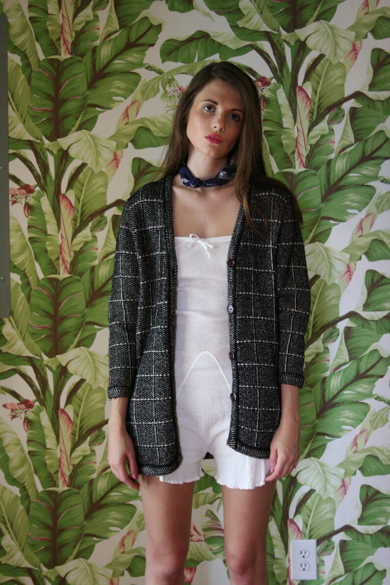 Valentino Sweater Long Knit Top Cardigan Sweater Knitwear 1980/'s Winter Sweater Valentino Boutique Pocket Sweater Miss V