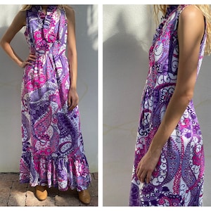 1960's Maxi Dress / Cotton Pink and Purple Swirly Paisley Print / Sixties Mod Resort Dress / Resortwear / Vacation Dress  / Twiggy
