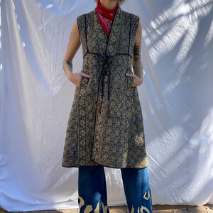 1970's Indian Cotton Waist Coat Dress / 1970s Quilted Sleeveless Quilt Duster Jacket / Seventies Haute Hippie Jacket / Woodstock Jacket image 5