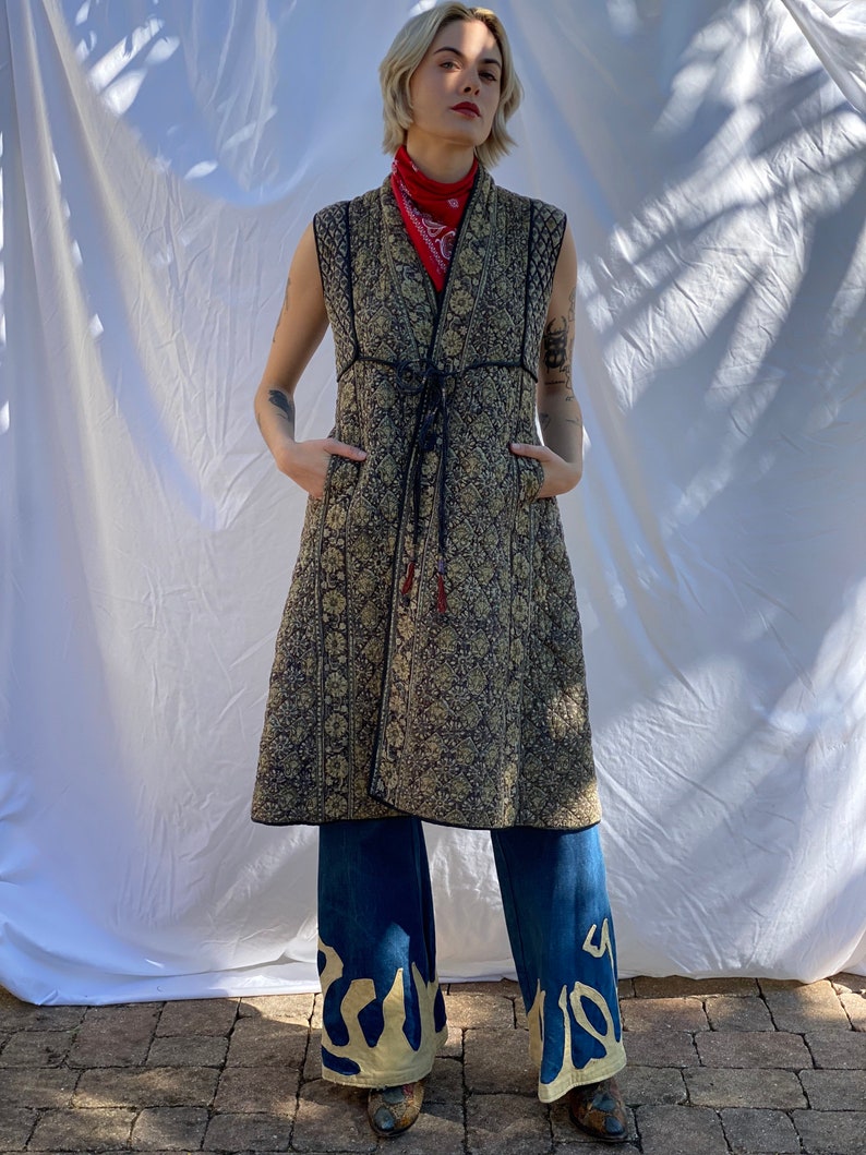 1970's Indian Cotton Waist Coat Dress / 1970s Quilted Sleeveless Quilt Duster Jacket / Seventies Haute Hippie Jacket / Woodstock Jacket image 5