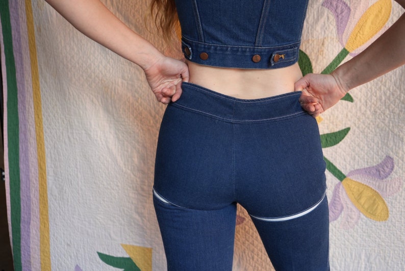 Vintage 70's Denim Jeans / Frederick's of Hollywood Zip-Off / Convertible / Medium Wash / Elephant Bell Bottoms / Seventies Denim Jeans image 6