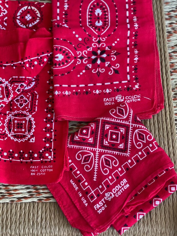 Vintage Red Bandana / 1950's 1960's Red Handkerch… - image 3