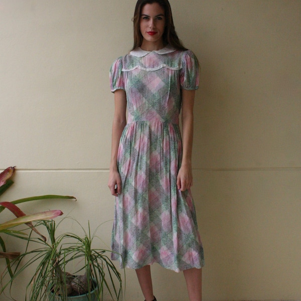 1940's Cotton Dress / Peter Pan Collar Sundress / Forties Daywear / Gatsby Dress / Garden Party / War Era / Pink Purple Green White Dress