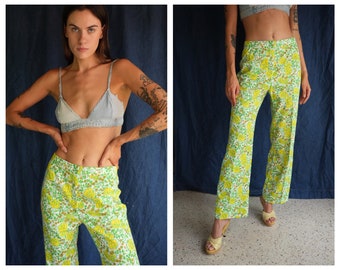 1960's Cotton Pants / Novelty Lilly Pulitzer Printed Trousers / Sixties Seventies Cropped Flare Pants / 1970's Haute Hippie Trousers