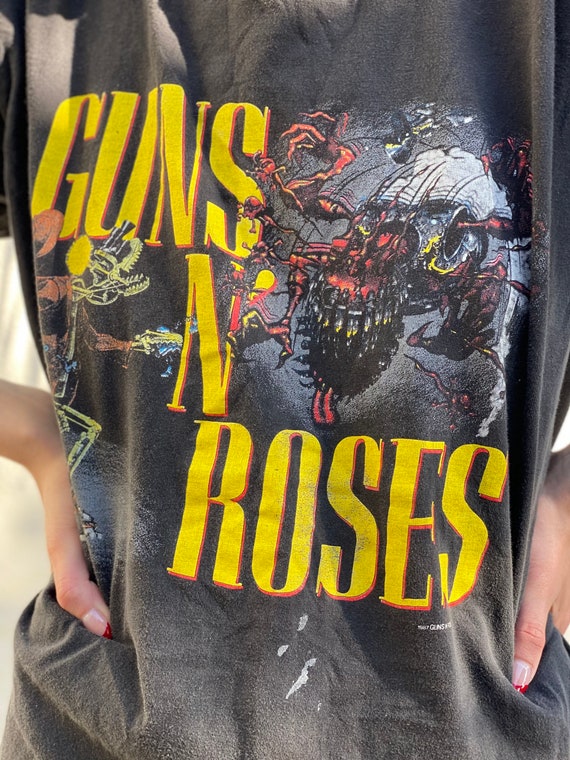 1987 Guns n Roses Tshirt / Rock Tshirt / Tour Tee… - image 4