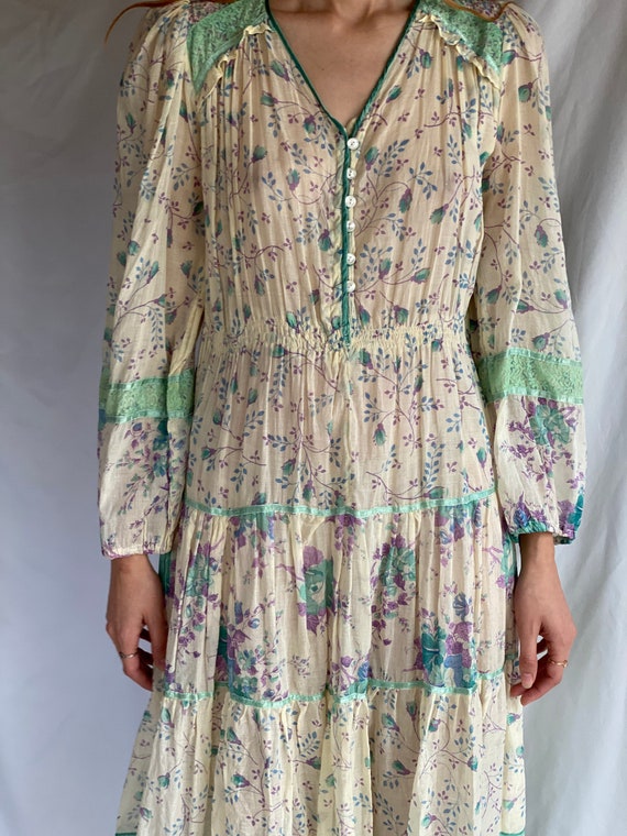 1970's Indian Cotton Dress / Tissue Thin Floral P… - image 4