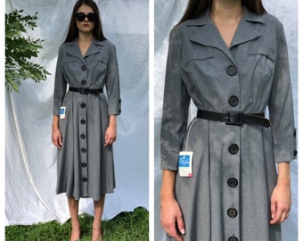 1950's Dress / Forties Daywear / L'aiglon Deadstock Dress / War Era / Gray Rayon Dress / Large Black Plastic Buttons / Shoulder Pads Dress