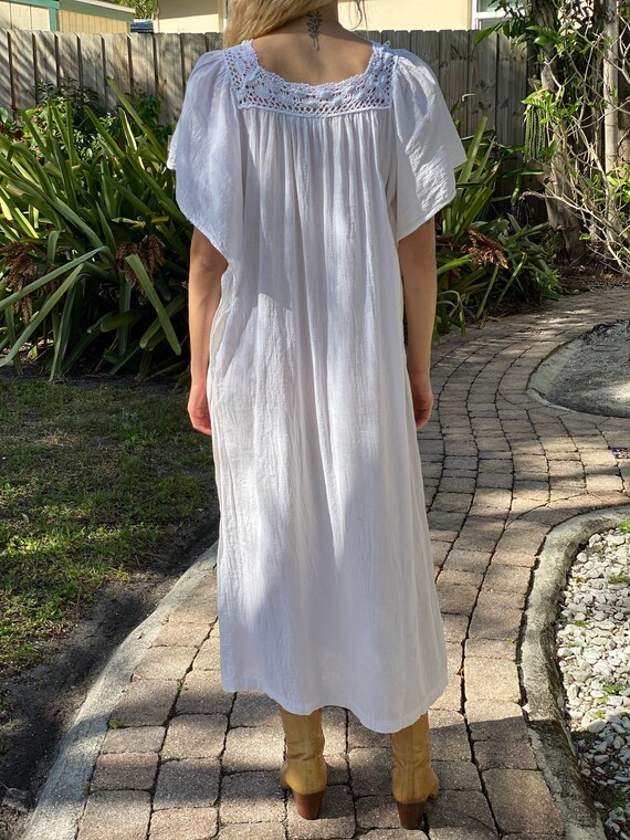 1970's White Cotton Dress / 70's Loungewear Summe… - image 4