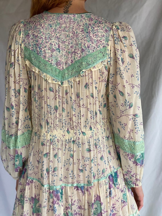 1970's Indian Cotton Dress / Tissue Thin Floral P… - image 6