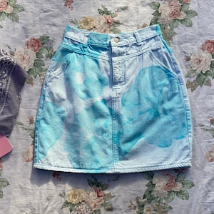 Minijupe en jean des années 1980/jupe en jean bleu tie-dye/jupe en jean moulante taille haute/jupe d&#39;été