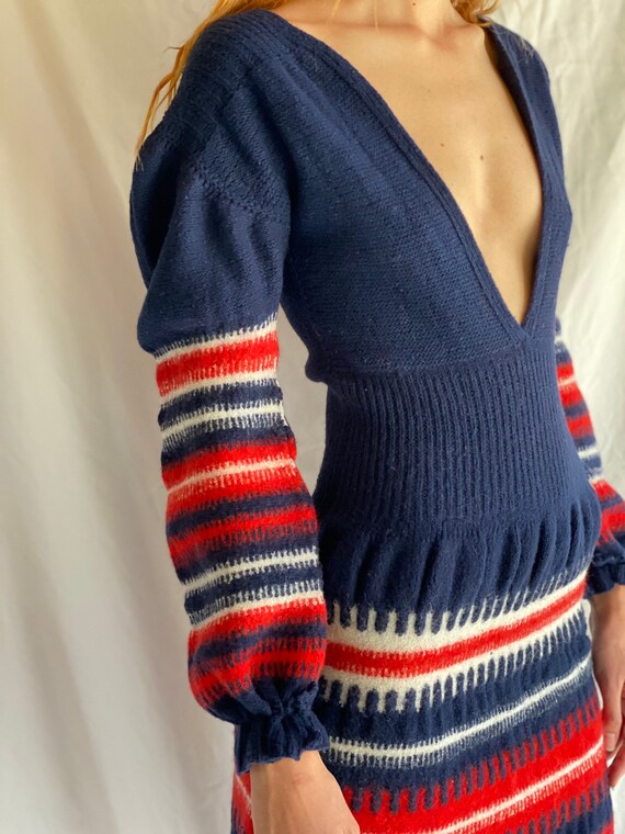 Vintage 70's Sweater Dress / Deep V Neck Sexy Dre… - image 4