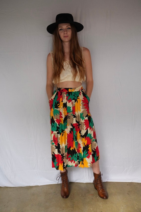 Leaf Print Midi Skirt / 27.5" Waist / Pocketed Ple