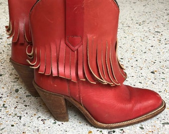6 M Cowboy Boots / 1970's Frye Cowboy Boots / Fringe Leather Brick Red / Wooden Stacked Boots / Stompin Boots  / Cognac Brown Leather Boots