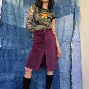 Jupe en cuir violet vintage / Jupe trapèze en daim / Jupe midi en cuir / Cowgirl / Années 70 / Haute hippie / Jupe en cuir de l'an 2000