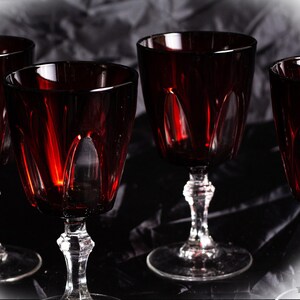 Vintage Cristal d’Arques Ruby Cut to Clear Crystal Glasses – Set of 4 – French Red Overlay Crystal Stemware – Elegant Vintage Barware