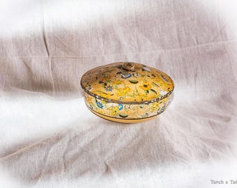 Vintage Kashmiri Papier Mache Lacquer Box Floral Decor, Antique Hand Painted Kashmir Jewelry Keepsake Box, Indian Decorative Trinket Box