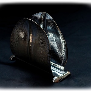 Vintage QUIST Silver Plated Napkin Holder – 1930s German Art Deco Tableware – Hammered Metal Leaf Design – Mid Century Dining Decor