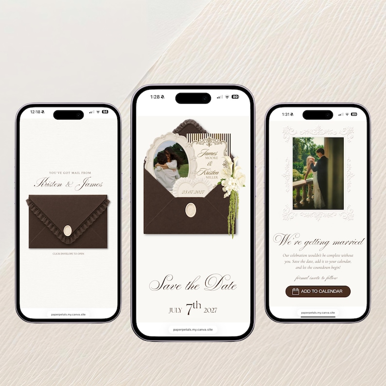 以下が含まれることがあります： デジタル結婚式招待状を表示する3台のスマートフォン。画面には、白い封印が付いた茶色の封筒、写真と花のアクセントが付いたSave the Dateカード、カレンダーボタン付きの結婚式のお知らせが表示されています。
