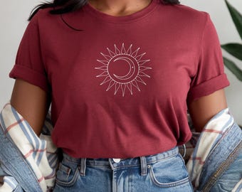 Camiseta ACOTAR, Camiseta Sol y Luna, Camiseta de Una Corte de Rosas y Espinas, Camiseta de Fantasía Literaria, Camiseta Celestial, Regalo Romántico, Camiseta para Amantes de los Libros