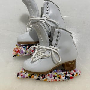 Adult Ice Skate Figure Skate Hockey Skate Blade Soakers- Magical Mouse Treats
